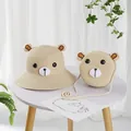 Detail van strooien kinderhoed en tasset met schattige berenoren en weefseltextuur - Enkele grote ronde tas (15*7cm) / Ronde Beren Strooien Tas / Beige