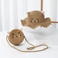 Dettaglio cappello di paglia e borsa abbinata per bambina con graziose orecchie da gatto - Solo Cappello / Cachi