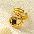 Quadratischer schwarzer Zirkon-Ring aus 18k vergoldetem Titanstahl mit Doppelring-Design - Einstellbar Offen / Gold Schwarzer Zirkonia