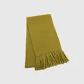 Sciarpa lavorata a maglia verde senape con morbide frange e trama confortevole - Giallo e Verde