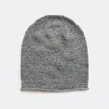 Berretto in maglia fine 100% lana australiana grigia con morbida trama a coste - 23x26cm / Grigio Medio