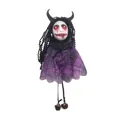 Poupée fantôme d'Halloween avec cape violette à toile d'araignée et visage ensanglanté - Violet