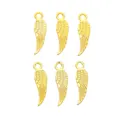 Set mit sechs goldfarbenen Flügelanhängern aus Zinklegierung mit detaillierter Federstruktur - Gold