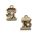 Deux breloques en alliage de zinc bronze vintage en forme de batteur sur socle classique - Bronze Antique