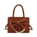Sac bandoulière en cuir marron avec nœud et chaîne dorée ornée de perles - Marron