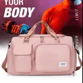 Bolsa de deporte rosa de nailon de gran capacidad con bolsillos y bandolera - Rosa