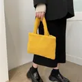 Bolso tote amarillo brillante en tejido de peluche suave con dos asas de mano - Amarillo