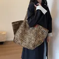 Bolso tote de lona con estampado de leopardo y gran capacidad estilo casual - Amarillo