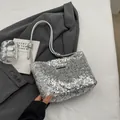 Sac fourre-tout chic à paillettes argentées avec bandoulière nouée et étiquette mode - Argenté