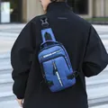 Sacoche bandoulière bleue imperméable pour hommes avec sangles réglables et poche avant - Bleu