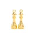 Zwei goldene Schachfiguren-Anhänger im Vintage-Stil mit poliertem Metallic-Finish und Ring - Schachfigur Form / Gold