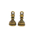 Zwei Vintage-Schachfiguren-Anhänger aus Bronzelegierung für DIY-Schmuckherstellung - Antikbronze