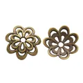 Vue détaillée de deux calottes de perles fleurs en bronze vintage pour bijoux DIY - Bronze Antique