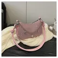 Sac sous le bras à paillettes roses pour femmes avec chaîne argentée et breloques - Rose