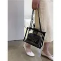 Chicke transparente PVC-Handtasche mit schwarzer Innentasche und Metallkettenriemen für Damen - Mattschwarz