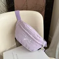 Hellviolette Nylon-Brusttasche für Damen mit gestickter Schleife und Tragegurt - Lila