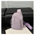 Bolso de pecho en nylon violeta claro impermeable con correa ajustable y cremalleras - Púrpura