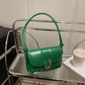 Borsa a tracolla quadrata verde di grande capacità con fibbia metallica a forma di U argento - Verde