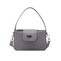 Elegante bolso de hombro lavanda en cuero sintético con placa de metal ovalada - Púrpura