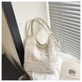 Sac fourre-tout élégant en dentelle crème avec motifs floraux et fines bandoulières - Blanc sans écharpe en soie