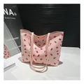 Sac fourre-tout rose en similicuir avec imprimé fraises et grande capacité de rangement - Style Fraise