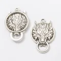 Par de colgantes retro de cabeza de lobo en aleación de zinc con grabados tótem para DIY - Plata Antigua