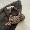 Sac à main nuage froncé avec motif léopard classique et poignée élastique - Marron