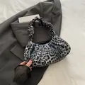 Sac à main léopard bleu-gris avec bandoulière froncée et design plissé tendance - Noir