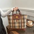 Borsa tote scozzese marrone con finiture in pelle e fibbia metallica dorata N - Giallo a Quadri