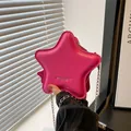 Sac à bandoulière en forme d'étoile magenta avec chaîne argentée et finition cuir - Rose rosé