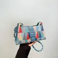 Damen Umhängetasche mit bunten geometrischen Mustern und blauem gewebtem Schultergurt - Blau