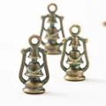 Colgantes vintage de lámpara de aceite en bronce con pátina verde para joyería DIY - Verde Antiguo