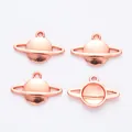 Detail van roségouden Saturnus-bedeltjes met voor- en achterkant voor DIY-sieraden - Roségoud