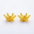Pair of 3D vintage alloy crown charms with shiny gold coating for DIY jewelry making - One Size / Gold