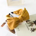 Ζωντανή κίτρινη στέκα μαλλιών με διπλό σατέν φιόγκο και φαρδύ υφασμάτινο σκελετό - Στυλ Φιόγκος / Κίτρινο του Τζίντζερ