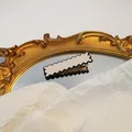 Fermaglio per capelli con bordo ondulato nero e pannello in acrilico beige su specchio - Beige Black Edge Wave