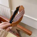 Cerchietto intrecciato con motivo pied de poule marrone e rosso dal design vintage donna - Caffè (F948 Caffè)