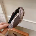 Cerchietto a treccia con motivo pied de poule marrone dal design retrò elegante e chic - F948 Marrone