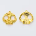 Goldene Totenkopf-Anhänger mit filigranem Muster für DIY-Schmuckherstellung im Vintage-Stil - Gold