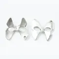 Colgantes de máscara mariposa de metal plateado para joyas DIY con reverso liso - Plata antigua