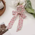 Rosa geblümter Chiffon-Haargummi mit langen Bändern in elegantem Schleifen-Design - Rosarot