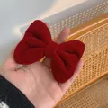 Eleganter roter Samt-Haarclip mit Schleife und Vintage-Beflockung für Damenfrisuren - Rot