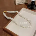 Collier élégant en perles blanches de 10 mm avec fermoir magnétique doré sur plateau - 10mm Perle (X1399)