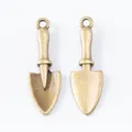 Vintage bronze shovel charms in zinc alloy, metal pendants for DIY jewelry making and crafts - Antique Bronze