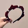 Cerchietto in velluto rosso scuro con perle per donne e ragazze in stile vintage - Decorazione di Perle / Velluto Rosso Vino