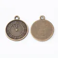 Pendentifs horloge en bronze vintage pour bijoux DIY avec cadrans à chiffres romains - Pendentif Cadran Horloge / Bronze Antique