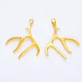 Vue détaillée de pendentifs en alliage de bois de cerf dorés pour bijoux DIY - Or