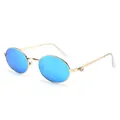 Occhiali da sole ovali rétro con lenti a specchio blu e montatura in metallo dorato - Standard / Montatura dorata standard con lenti blu