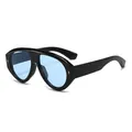 Zwarte pilotenzonnebril met lichtblauwe glazen en dik frame voor casual stijl - Zwart Frame Blauwe Lenzen