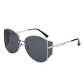 Retro-Sonnenbrille mit Metallrahmen und grauen Gläsern aus einem 45-Grad-Winkel gezeigt - Silberner Rahmen Graue Gläser
